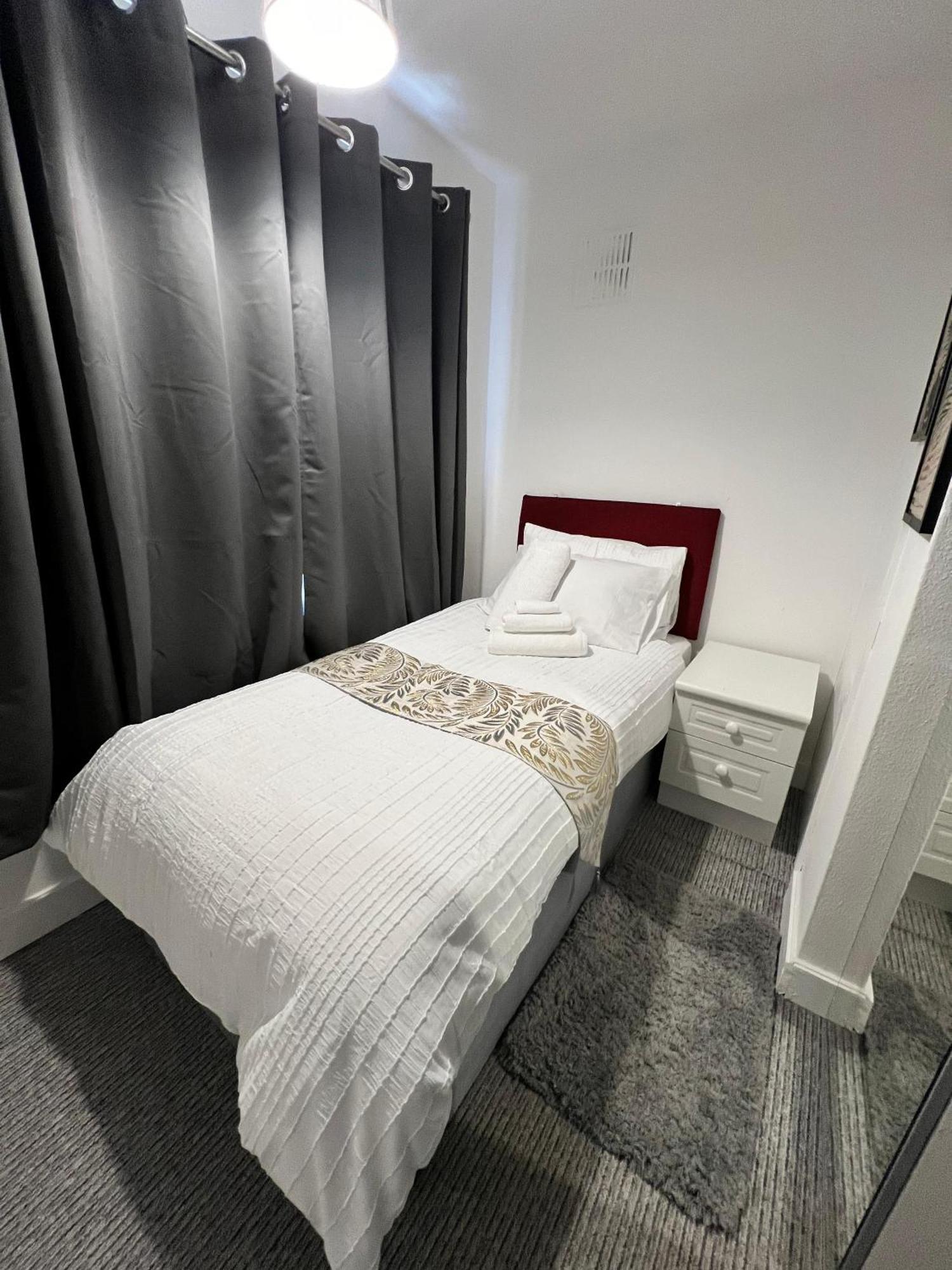 Steyn Guest Lodge High Wycombe Esterno foto