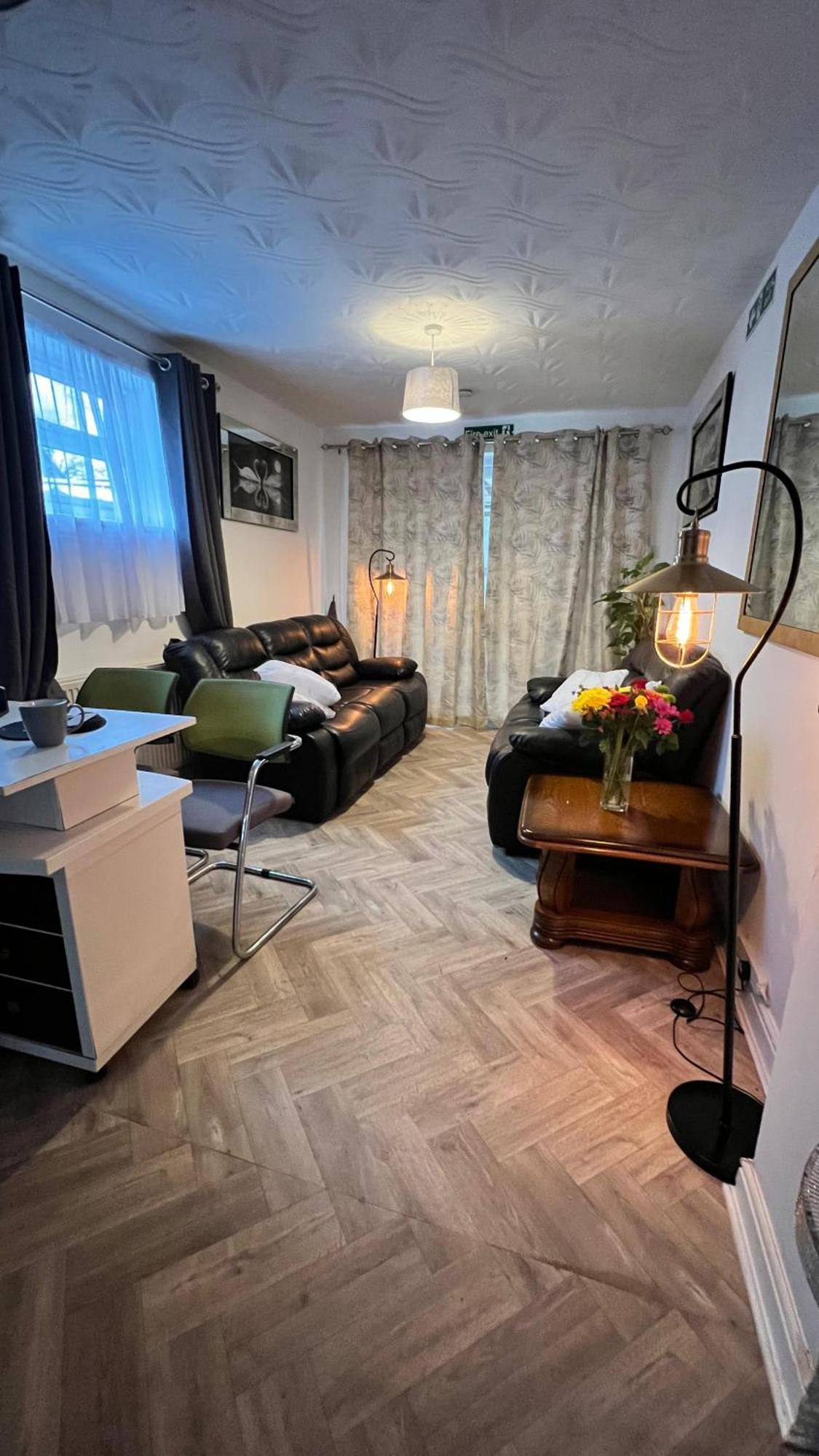 Steyn Guest Lodge High Wycombe Esterno foto